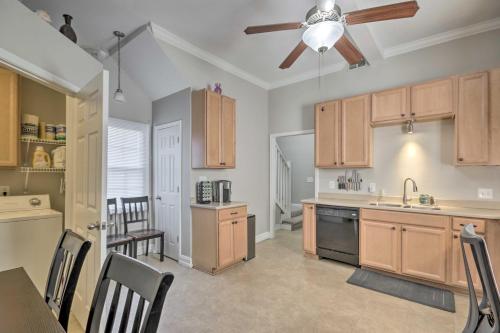 Columbia Home with Spacious Yard Less Than 2 Mi to Dtwn in Columbia, USA