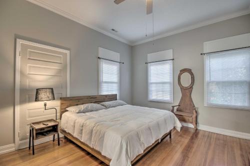 Columbia Home with Spacious Yard Less Than 2 Mi to Dtwn in Columbia, USA