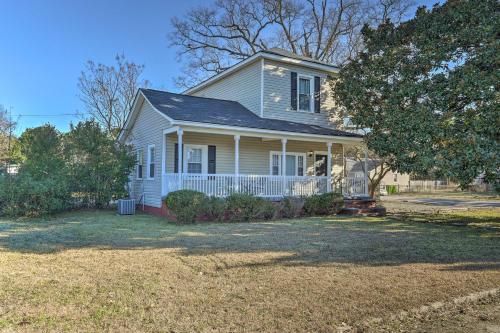 Columbia Home with Spacious Yard Less Than 2 Mi to Dtwn in Columbia, USA