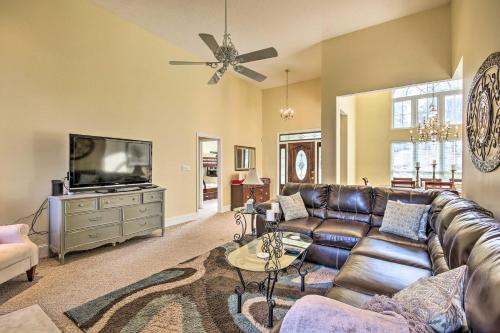 Luxe Lake House with Pool and Dock on Deep Water Cove! thumb 3