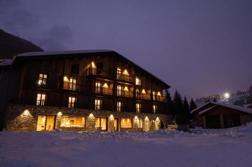 Зовнішній вигляд готелю, Tetras Lodge by Les Etincelles in Тінь'є