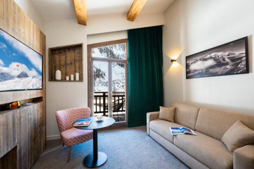 Guestroom, Tetras Lodge by Les Etincelles in Tignes
