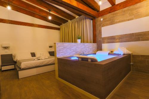 Deluxe Double or Twin Room with Spa Bath