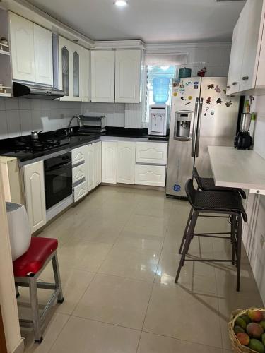 SUPER CASA CLUB CONDOMINIO EL PENON GIRARDOT in Girardot