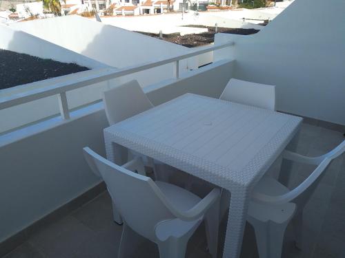 ISLAND iv544 - image 4