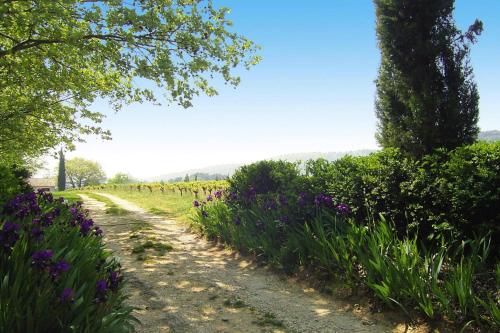 holiday home, Pont-Saint-Esprit