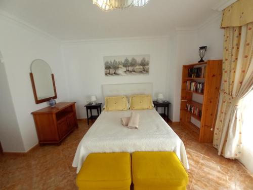 Family Room image 10
