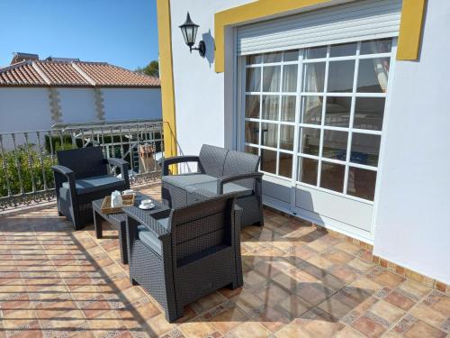 Family Room image 8