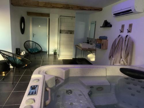 Spa, Aux Fines Bulles Chambres d hôtes (Aux Fines Bulles Chambres d hotes) in Mondrepuis
