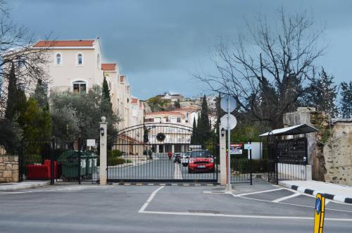 Mia's Cove Mia's Cove