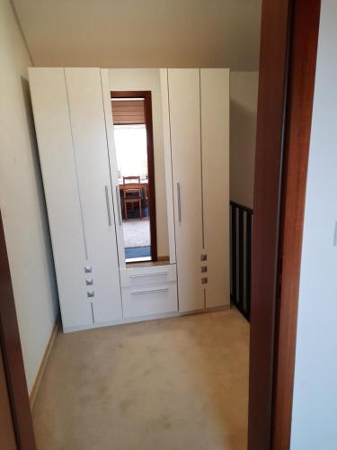 Privatzimmer in Augsburg-Haunstetten in 柯尼希斯布倫