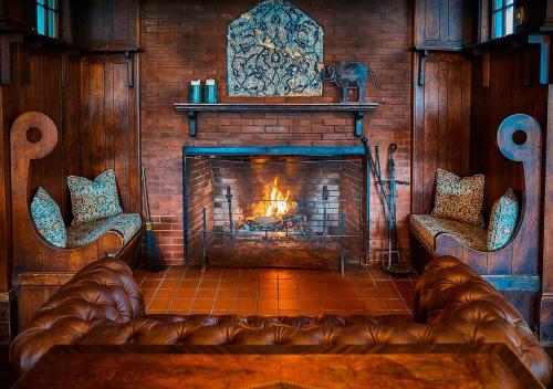 Apple Tree Inn - image 6