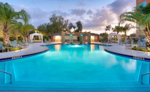 Holiday Inn Express & Suites - Gainesville I-75 by IHG