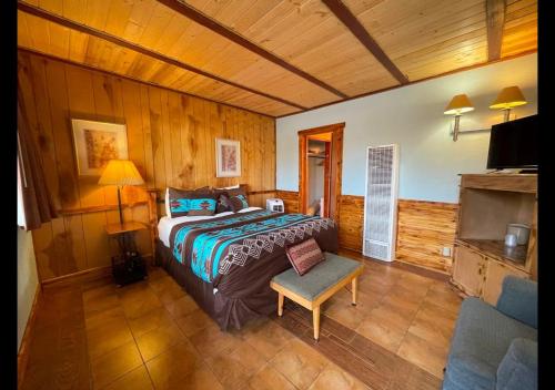 West Winds Lodge & Condos - image 13