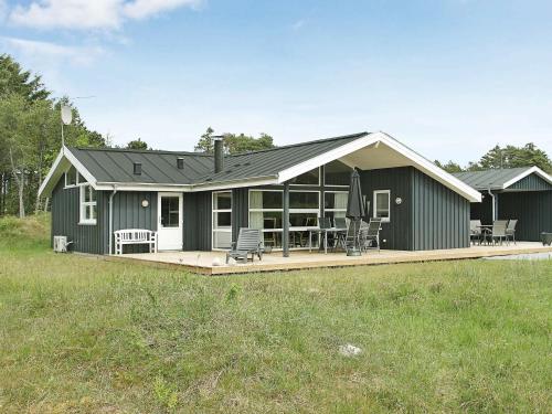 Four-Bedroom Holiday home in Ålbæk 2 - Location saisonnière - Skram