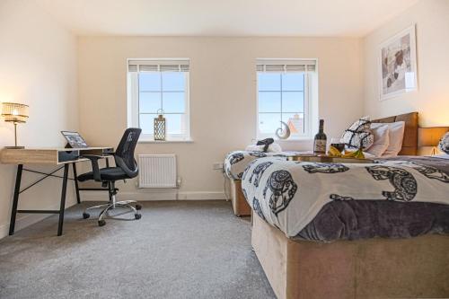 Buckingham House with Pool Table, Free Parking, Garden and Smart TV by Yoko Property gîte à louer Tingewick