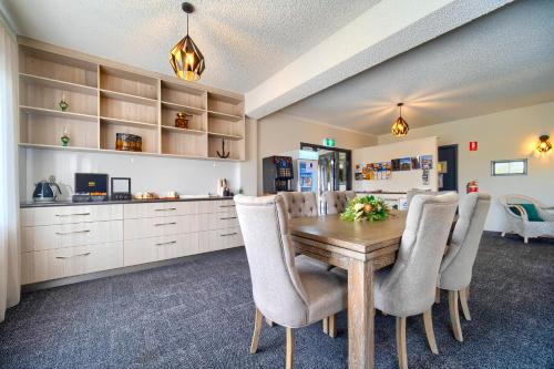 酒吧/高級酒吧, Albany Motel & Apartments in 阿爾巴尼