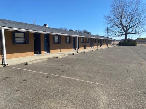 Andy Griffith Parkway Inn in Mount Airy, USA