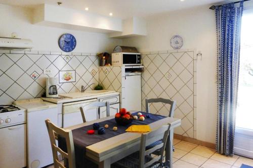 virtuve, Cottage in Bellegarde near Camargue Reserve in Bellegarde