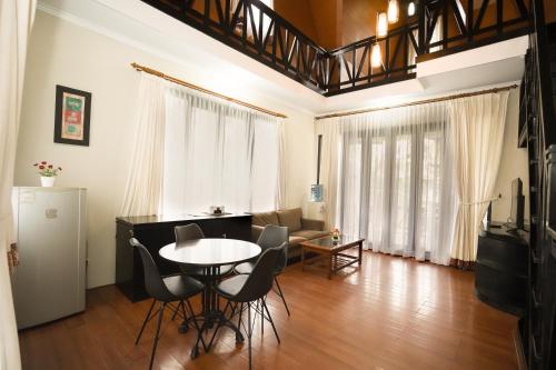 Sabda Alam Hotel & Resort - Tap to explore photos