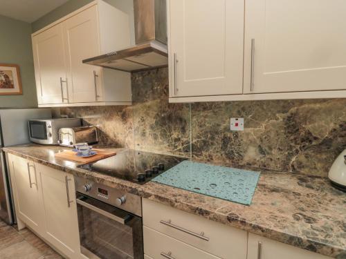 Forge Cottage - image 11