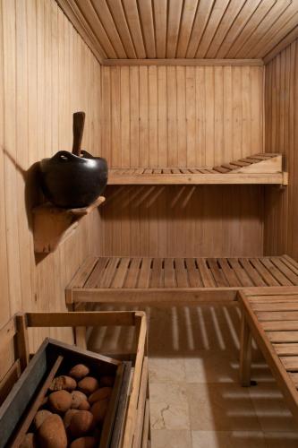 سبا, Hotel Dann Carlton Bogota in منطقة السفارات