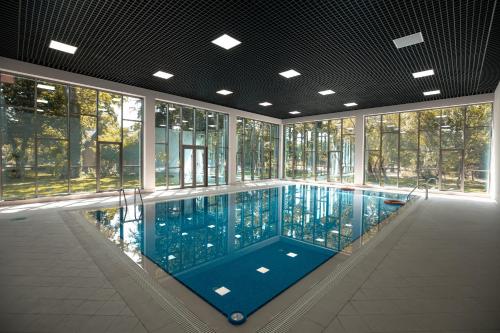 Zwembad, RIVER INN RESORT AND SPA in Nabran