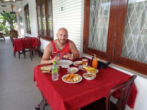 Restoran, Saranga Holiday Inn in Wellawaya