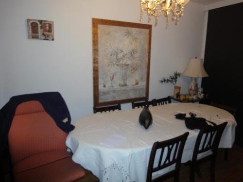 Rooms available in Luxury apt within 5 mts walk from the UN
