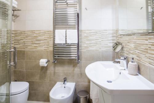 Parthenope Suite Rooms Vomero Vanvitelli a 2 min quartieri spagno via Toledo – Naples, CO