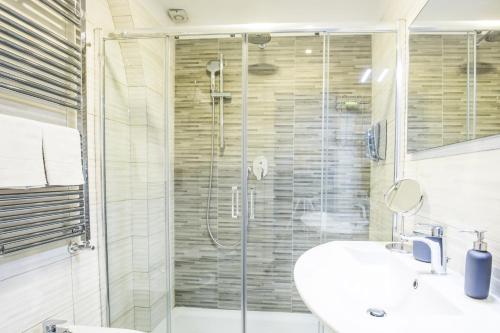 Parthenope Suite Rooms Vomero Vanvitelli a 2 min quartieri spagno via Toledo, Neapel (Foto 8)