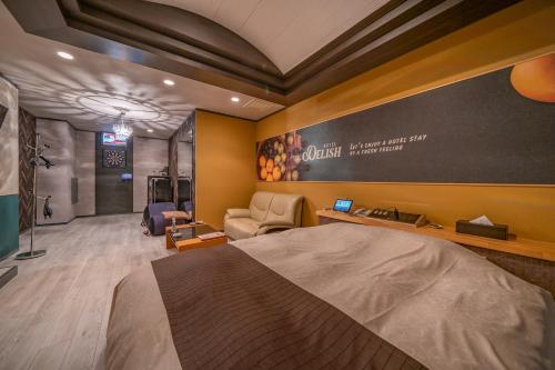 room detail thumbnail 1