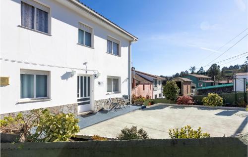  Stunning Home In Rocha Vella With Wifi And 4 Bedrooms in San Martín