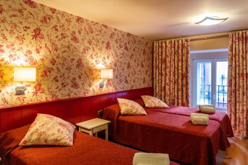 Hostal Matheu - image 12
