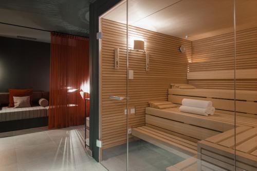 EmiLu Hotel - main image