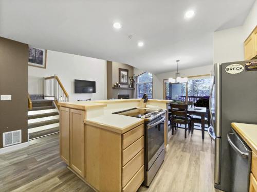 Chimney Ridge 504 townhouse - image 14