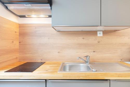 One-Bedroom Apartment image 1