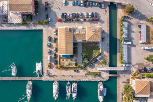 酒店外观, Ianos Bay in 莱夫卡达