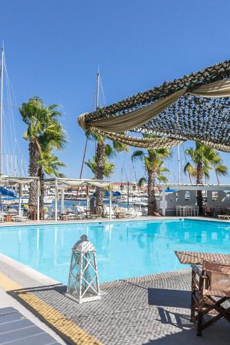 Ianos Hotel - image 13
