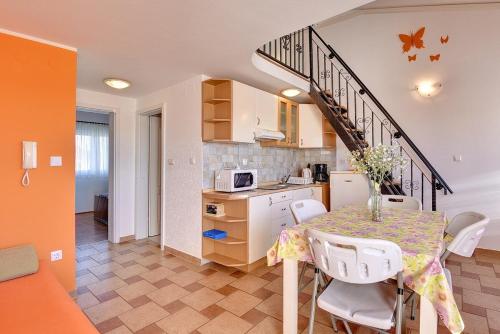 Apartment Stela