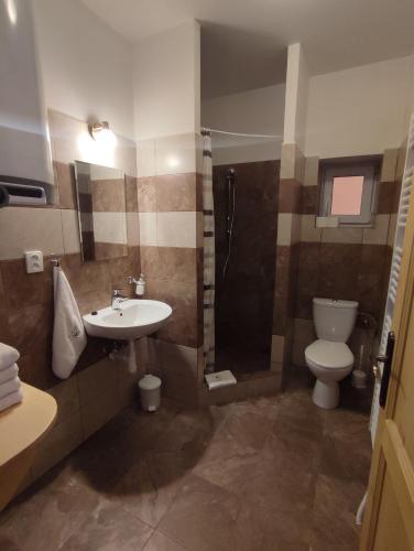 Fürdőszoba, apartmány pod Vysákem (apartmany pod Vysakem) in Stárkov
