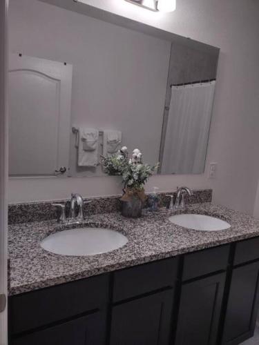 Cozy 3Bed 2Bath near Mets Stadium/Beach in Port Saint Lucie, USA