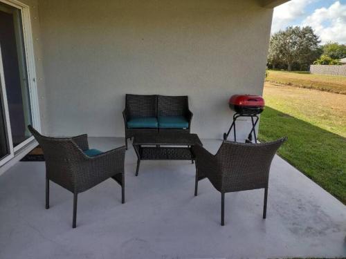 Cozy 3Bed 2Bath near Mets Stadium/Beach in Port Saint Lucie, USA
