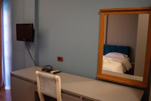 Hotel Tirona