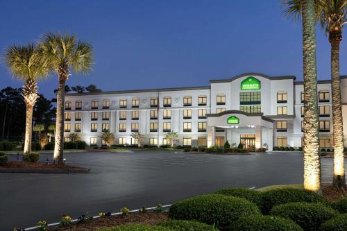 Wingate by Wyndham Wilmington - image 10