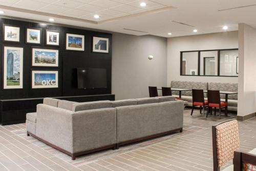 Hawthorn Suites by Wyndham Oklahoma City Airport Fairground - image 10