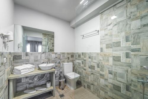 Ianos Hotel - image 11