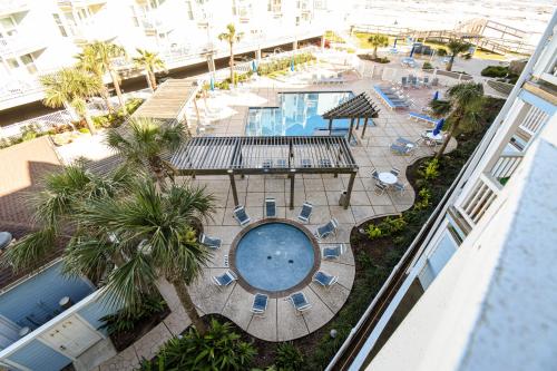 Seascape 1318 Hotel Room - image 10