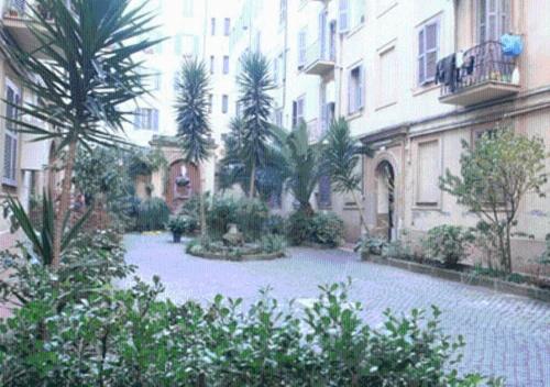 Piumith Guest House – Rome