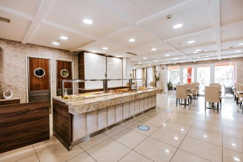 Ravintola, Elixir Medical Wellness Hotel in Morahalom